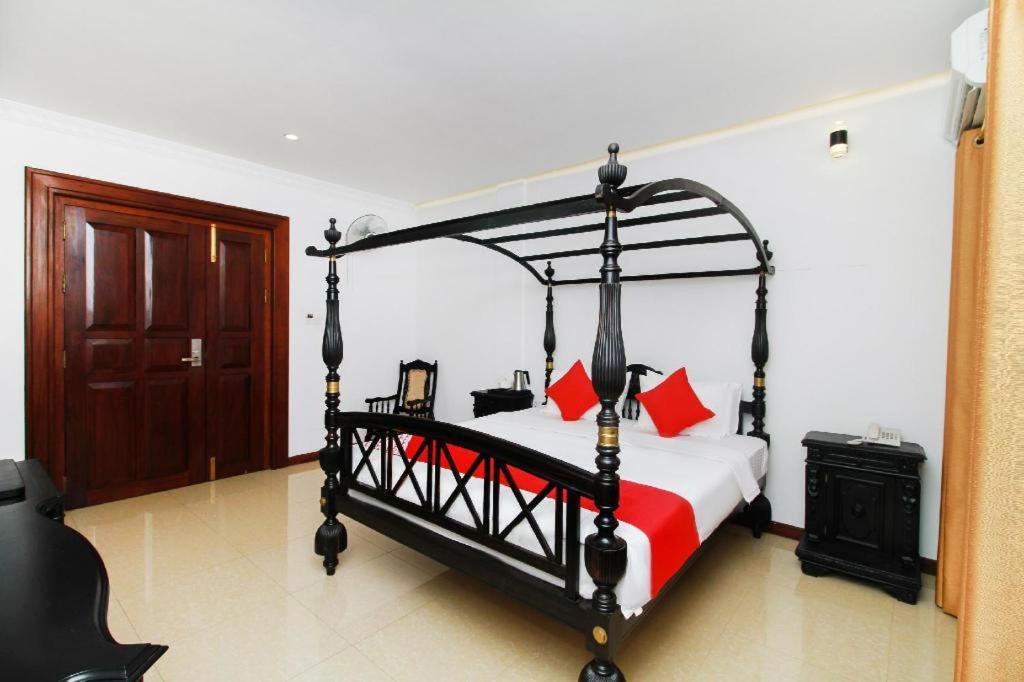 Hotel Queensbury Malabe Kaduwela Kültér fotó