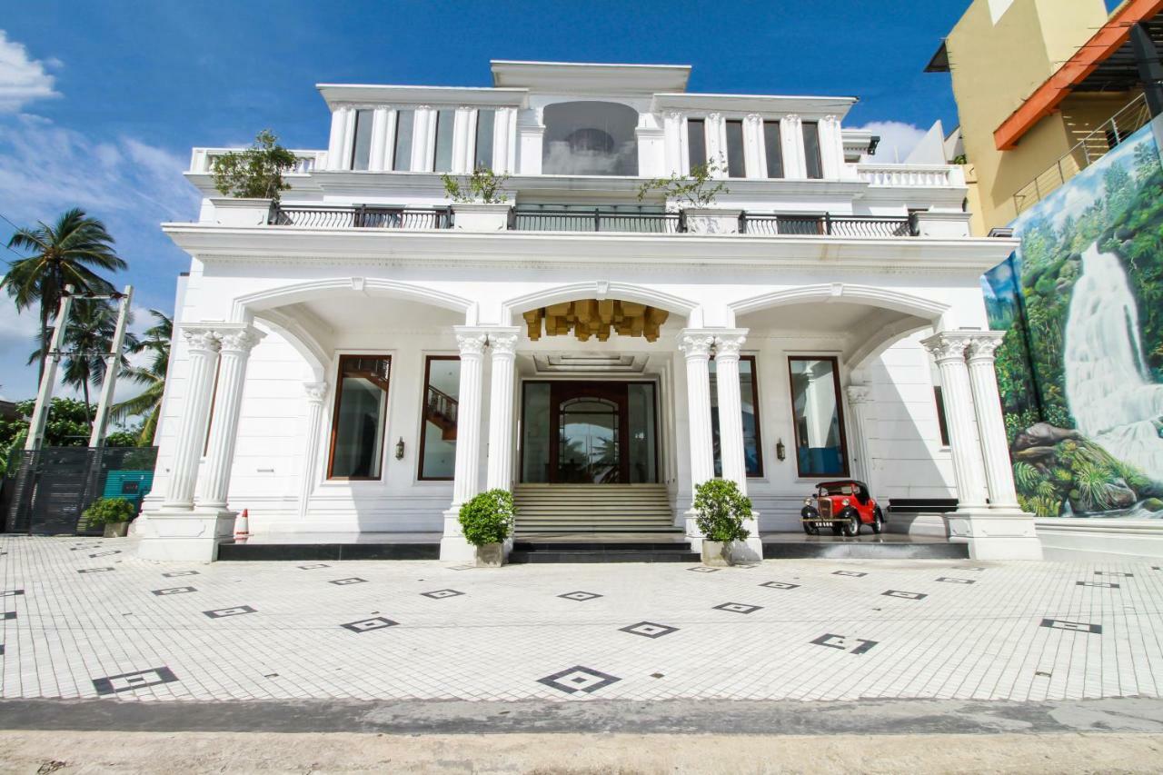 Hotel Queensbury Malabe Kaduwela Kültér fotó