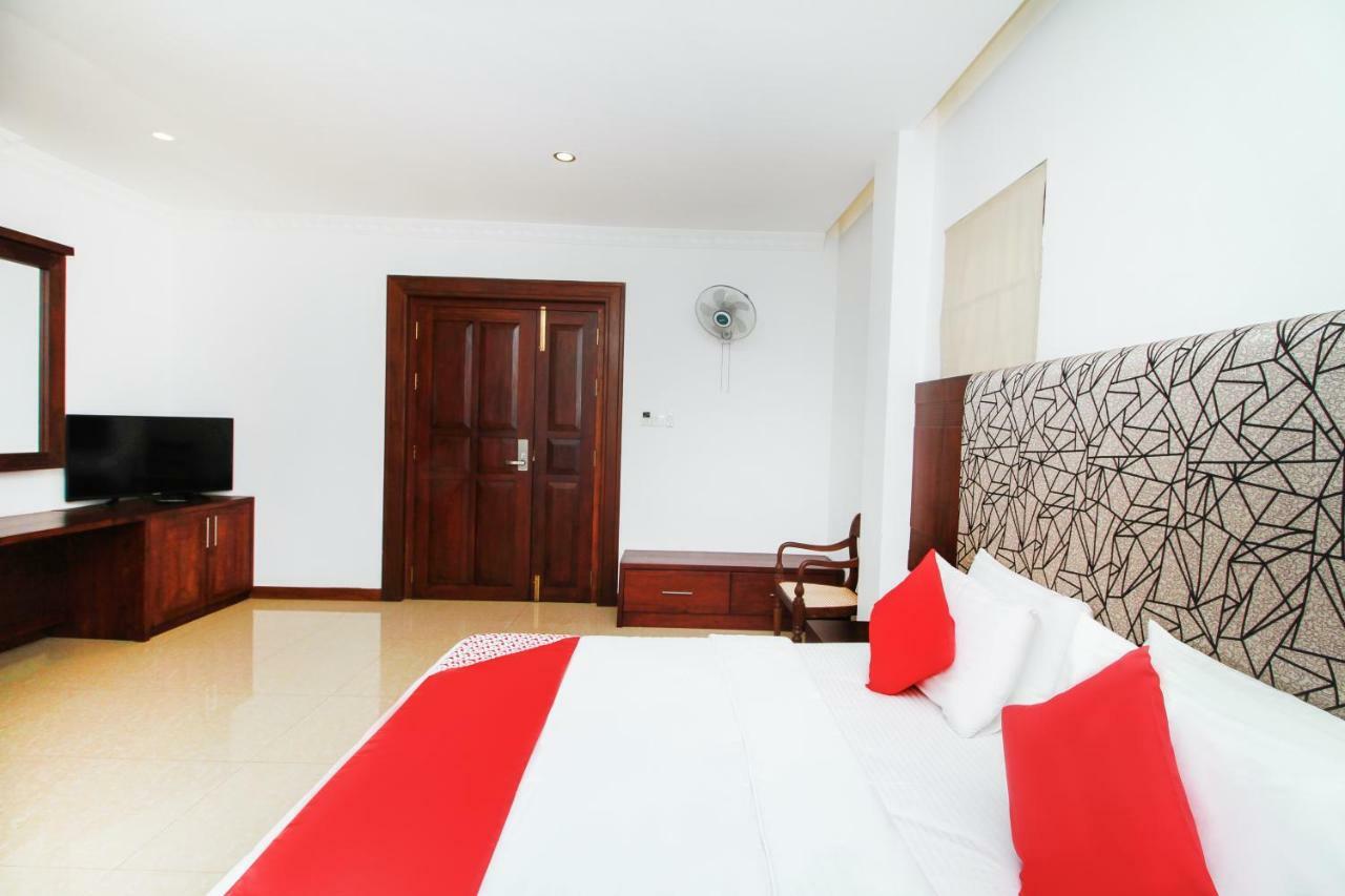 Hotel Queensbury Malabe Kaduwela Kültér fotó