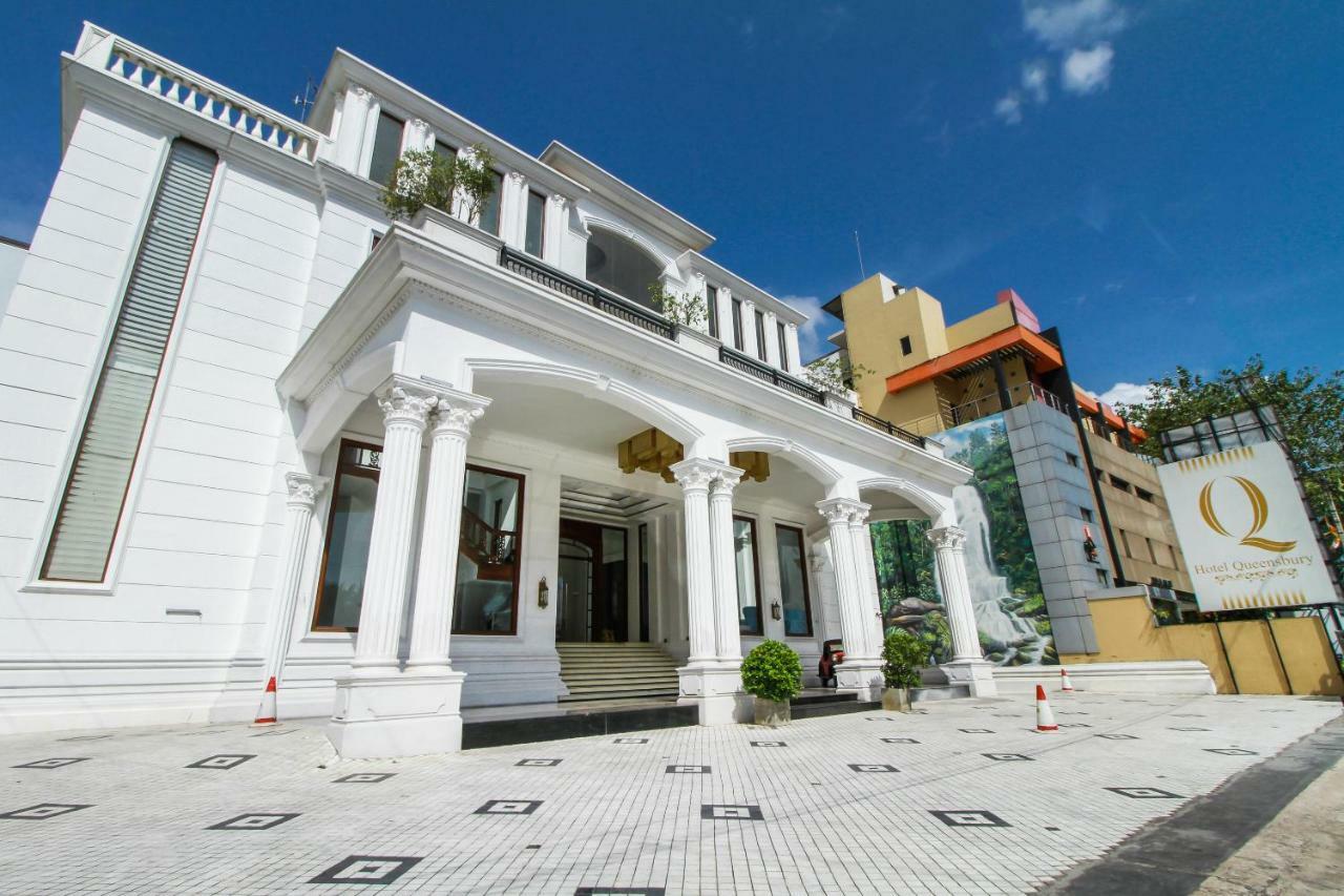Hotel Queensbury Malabe Kaduwela Kültér fotó