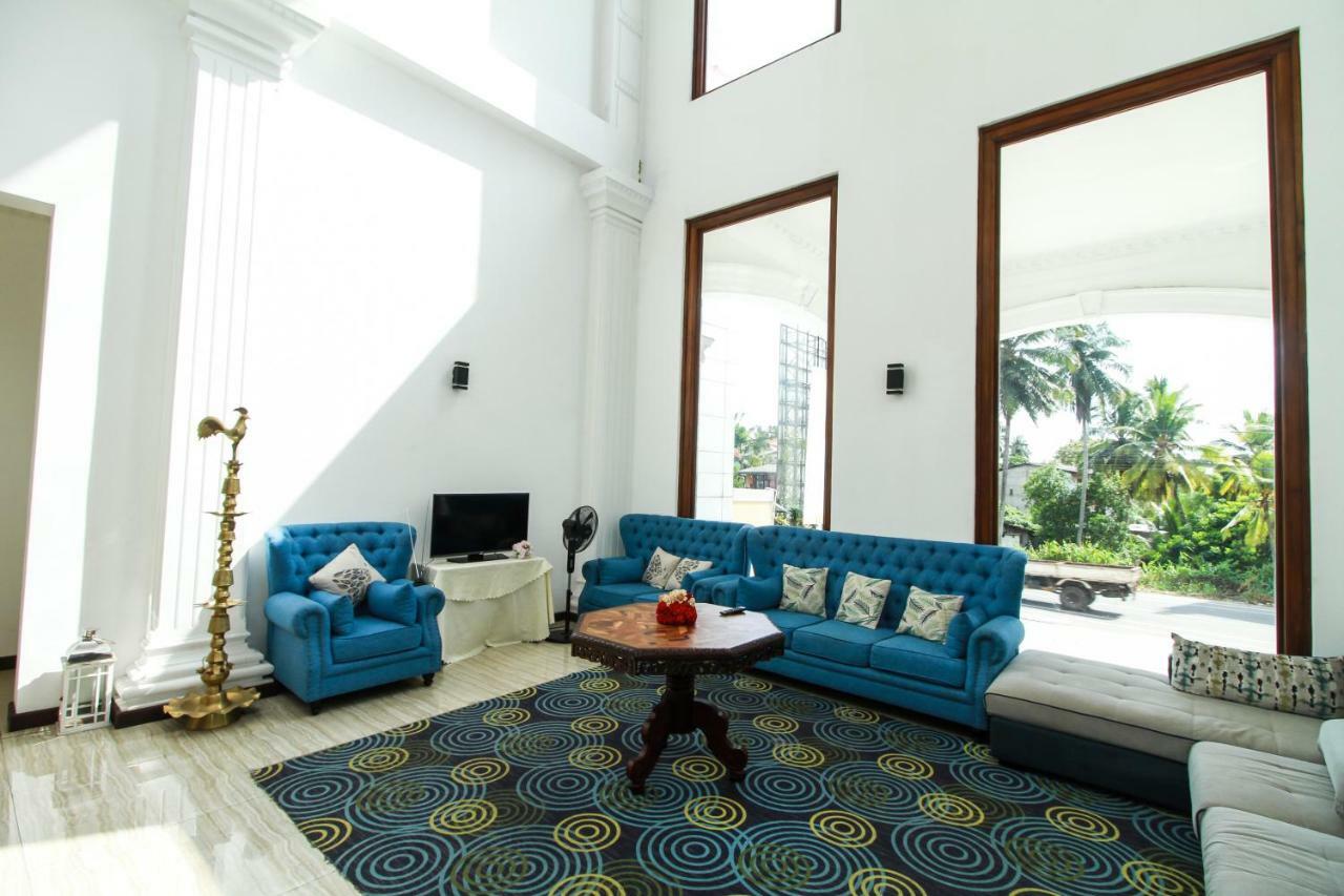 Hotel Queensbury Malabe Kaduwela Kültér fotó